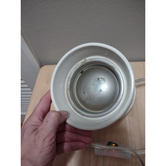 Scentsy SPW-02 white ceramic Dove Weave 13W electric scented wax warmer - Picture 2 of 12